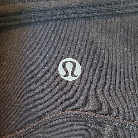 Lululemon Athletica Black V-Neck Tank Top - Picture 2 of 4
